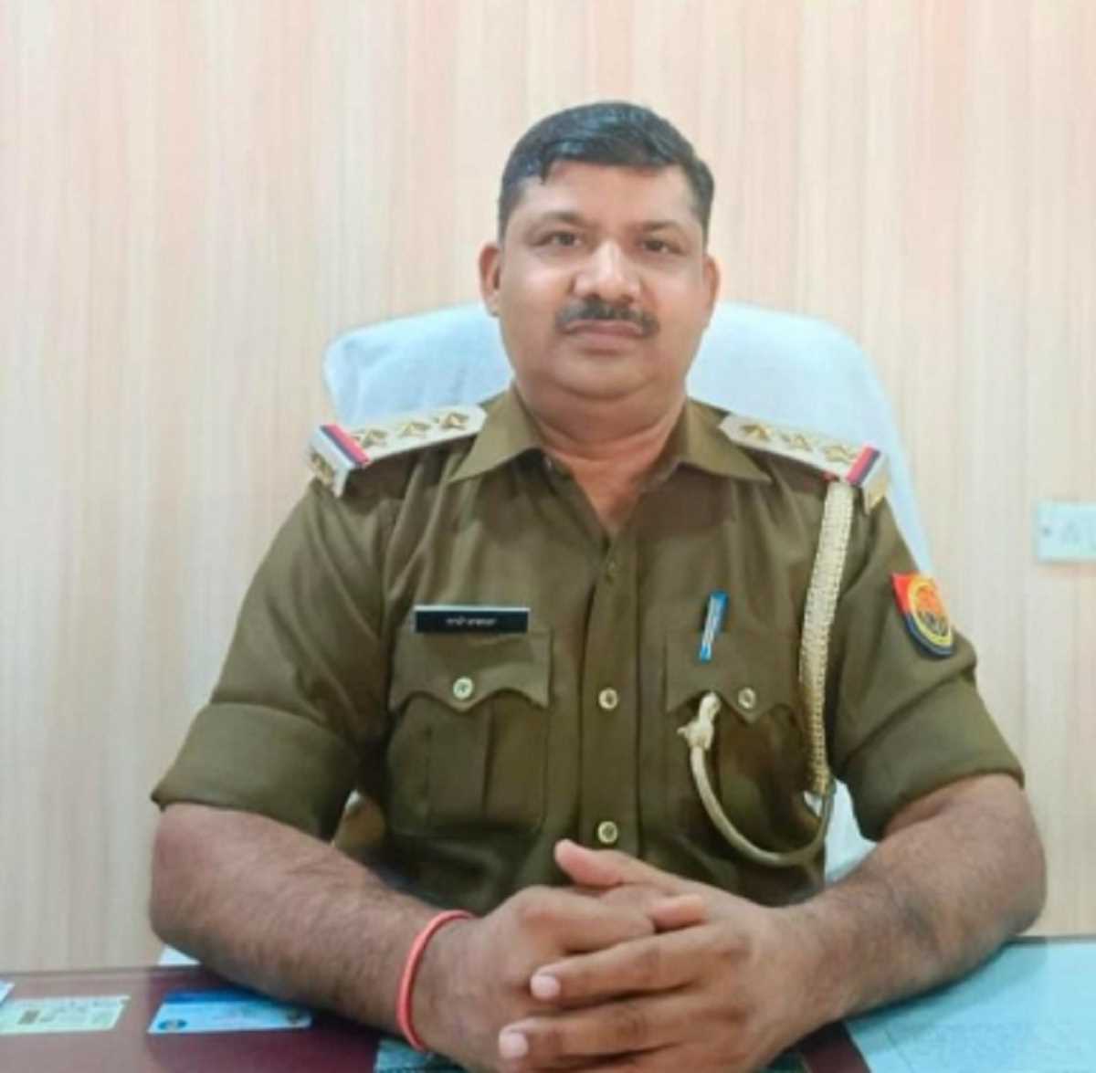 बिजनौर में कुत्तों का आतंक: आवारा कुत्ते ने थाना प्रभारी पर बोला हमला, बुरी तरह चबाया का हाथ, मेरठ के लिए रेफर