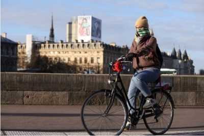फ्रांस के स्वास्थ्य मंत्री ने लोगों से की सार्वजनिक परिवहन में मास्क लगाने की अपील