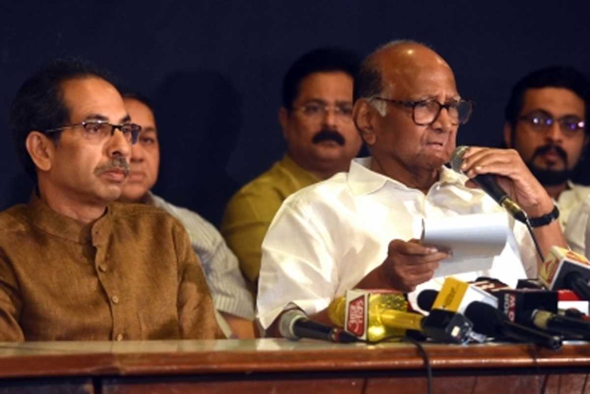 पार्टी का नाम-चिन्ह खोने के बाद ठाकरे से पवार, नीतीश ने फोन पर की चर्चा