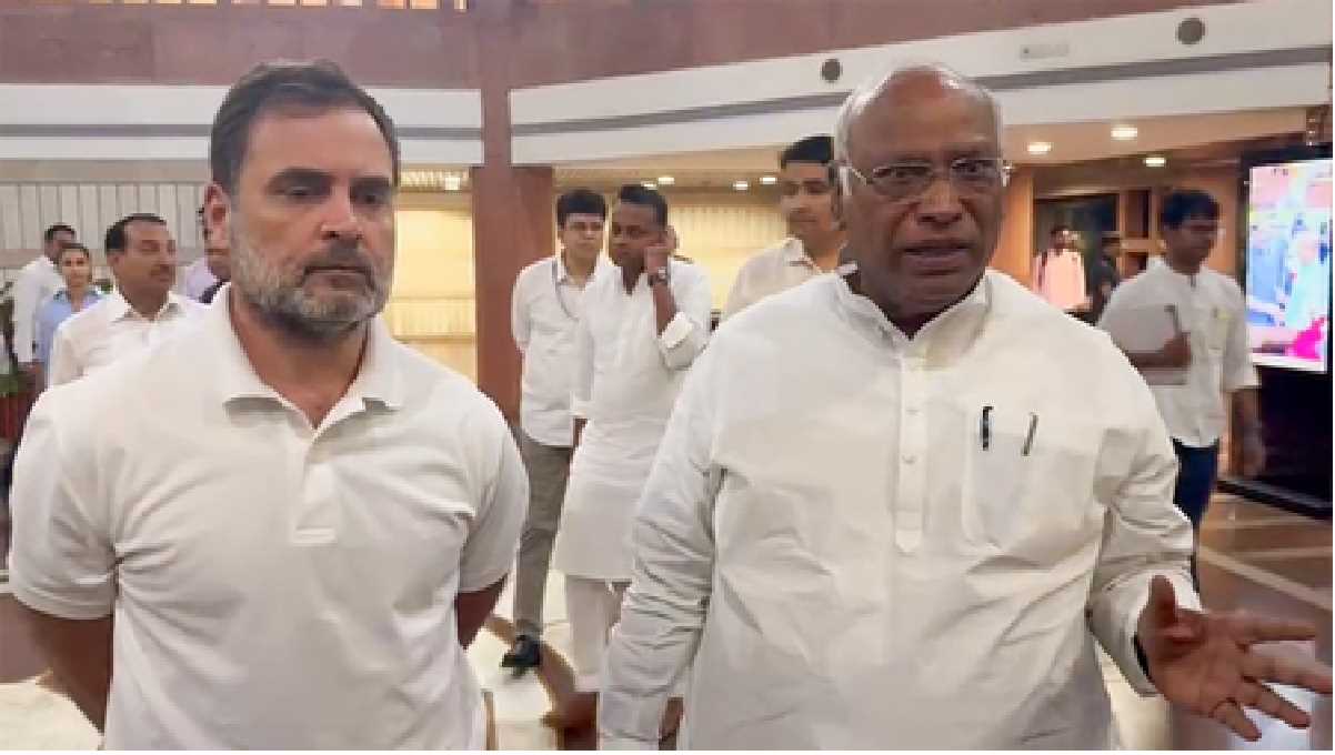 ऑपरेशन सिंदूर के जरिए भारतीय सेना ने पाकिस्तान को दिया मुंहतोड़ जवाब : मल्लिकार्जुन खड़गे