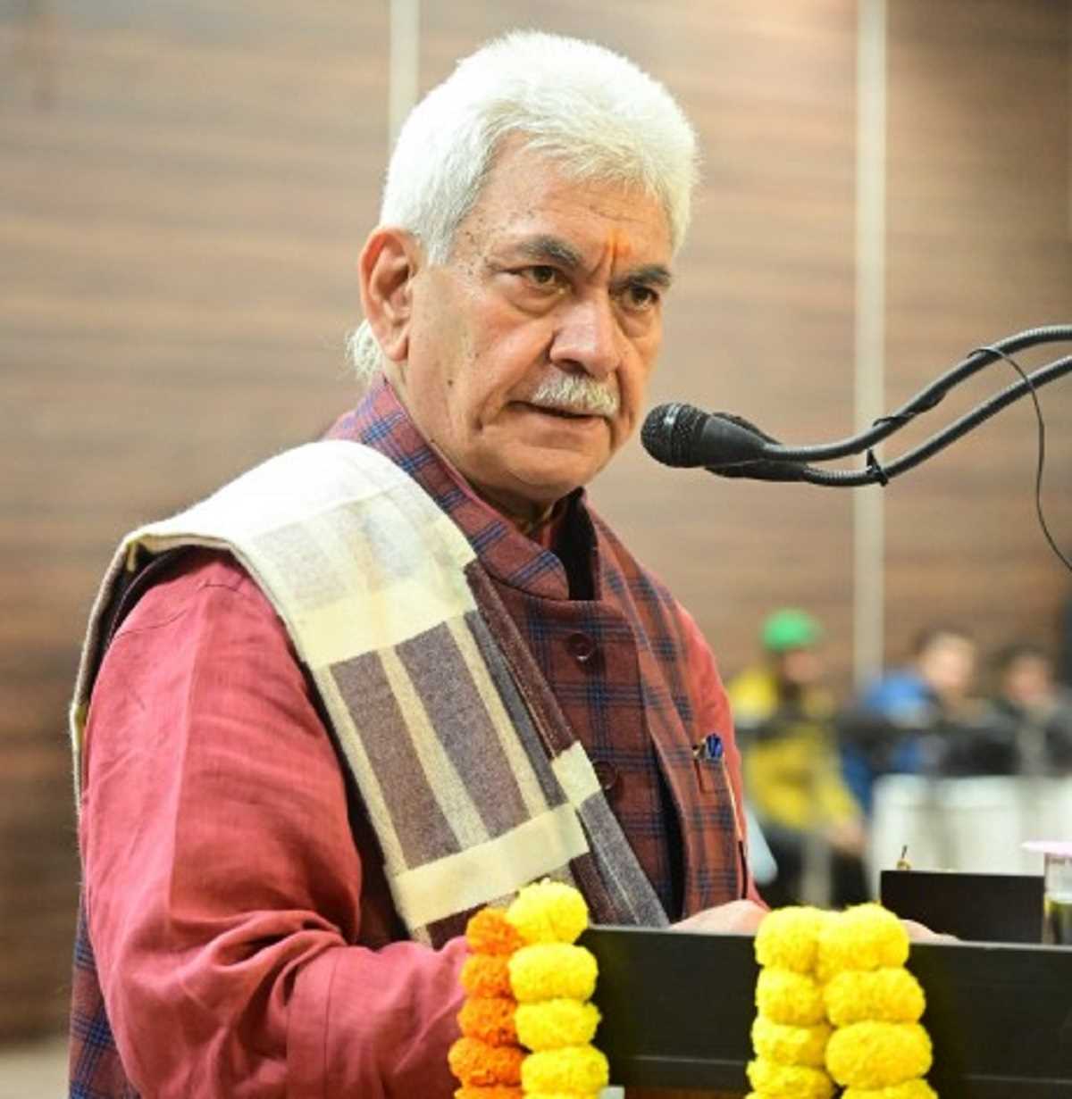 जम्मू-कश्मीर एलजी ने महबूबा की नजरबंदी को बताया अफवाह