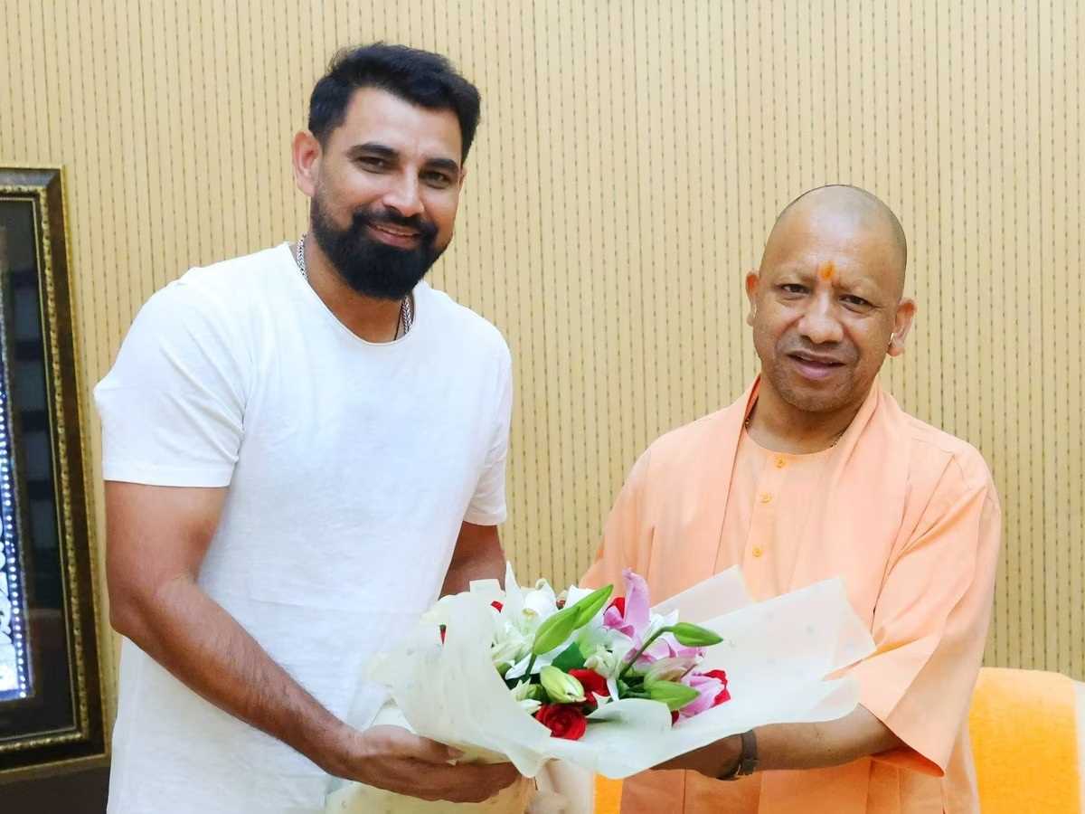 भारतीय क्रिकेटर मोहम्मद शमी ने की सीएम योगी से मुलाकात