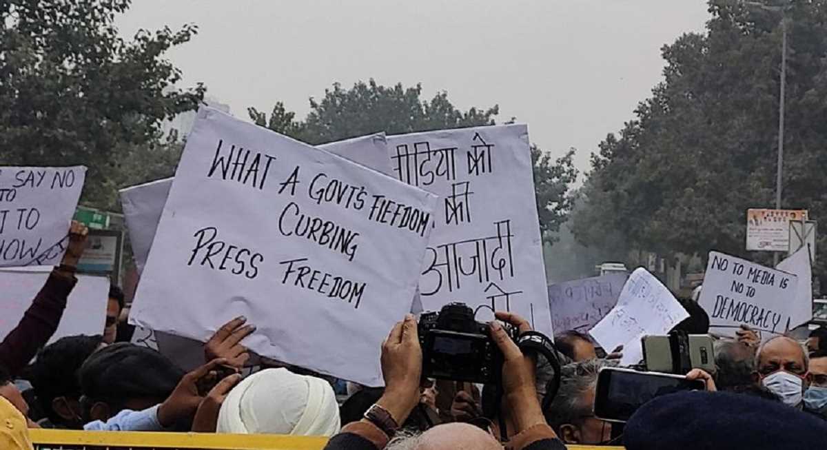 एक और विदेशी पत्रकार के भारत से निकाले जाने के आरोप