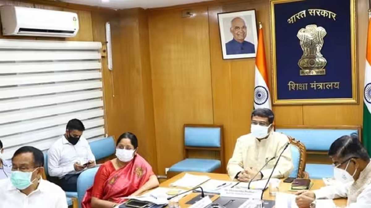 मिड डे मील में बच्चों की पसंद और मौसमी सब्जियां हों शामिल : शिक्षा मंत्रालय