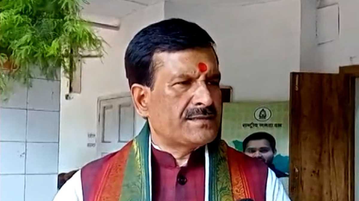 नीतीश सरकार ने अपराधियों के सामने घुटने टेके : मृत्युंजय तिवारी