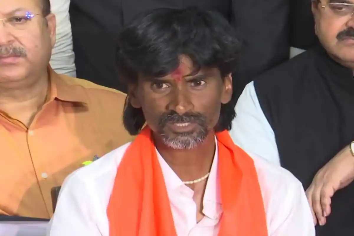 मराठा आरक्षण की मांग को लेकर मनोज जरांगे पाटिल ने फिर शुरू की भूख हड़ताल