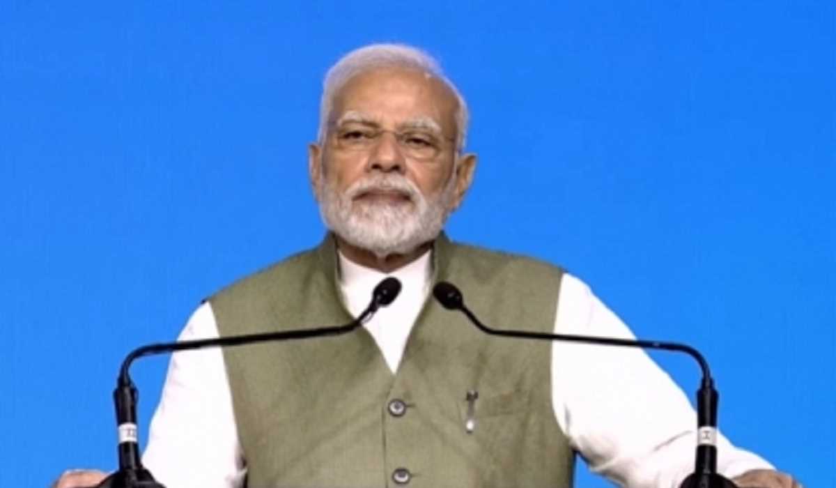 सिकंदराबाद में आग लगने से हुई मौतों पर पीएम मोदी ने जताया शोक, मुआवजे का किया ऐलान सिकंदराबाद में आग लगने से हुई मौतों पर पीएम मोदी ने जताया शोक, मुआवजे का किया ऐलान