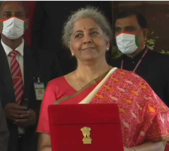 संसद में बजट से पहले कैबिनेट की बैठक शुरू, पीएम मोदी हैं मौजूद