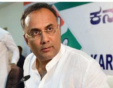 गोवा में कांग्रेस के बीच फूट की अटकलें, कांग्रेस ने की गोवा के विधायक के साथ बैठक गोवा में कांग्रेस के बीच फूट की अटकलें, कांग्रेस ने की गोवा के विधायक के साथ बैठक