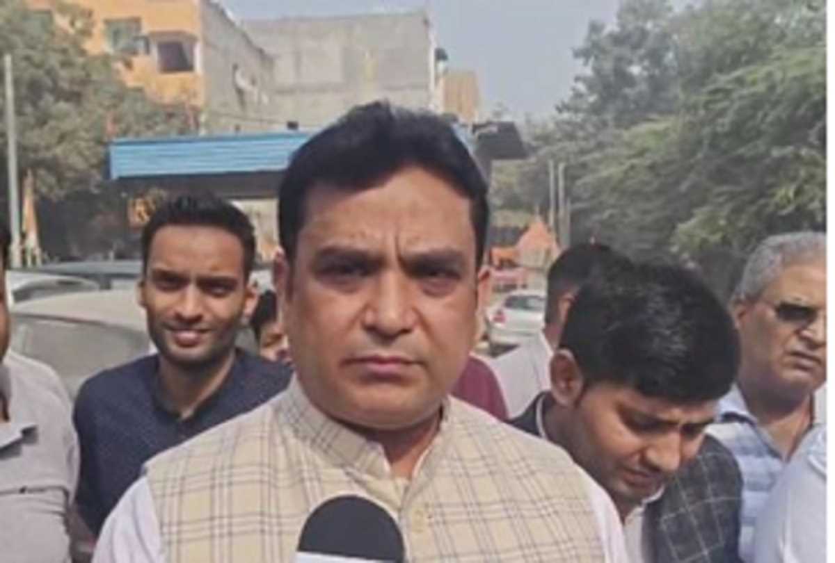 मेयर बनने के बाद महेश खींची ने वसंत विहार का किया दौरा