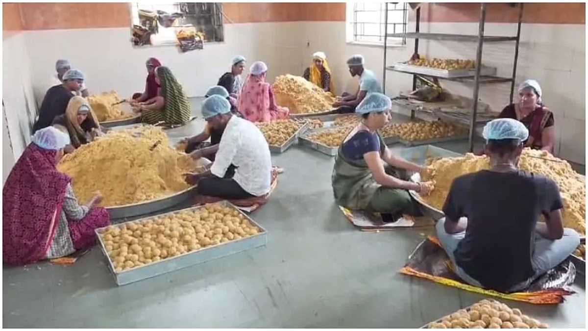 स्वच्छता, शुद्धता और पवित्रता से तैयार होता है महाकाल मंदिर का प्रसाद