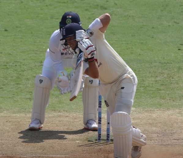 INDvsENG: इंग्लैंड ने खड़ा किया 578 रनों का स्कोर, जोए रूट ने लगाया दोहरा शतक INDvsENG: इंग्लैंड ने खड़ा किया 578 रनों का स्कोर, जोए रूट ने लगाया दोहरा शतक