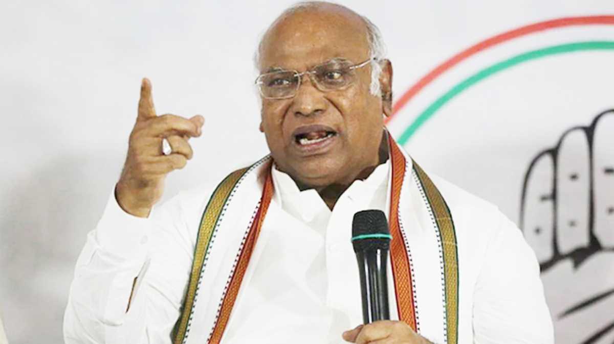 कांग्रेस अध्यक्ष खड़गे आज शुरू करेंगे डोर-टू-डोर कैंपेन