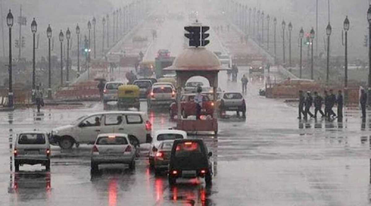 दिल्ली एनसीआर में आंधी और बूंदाबांदी से गर्मी में मिली राहत, मौसम हुआ सुहावना