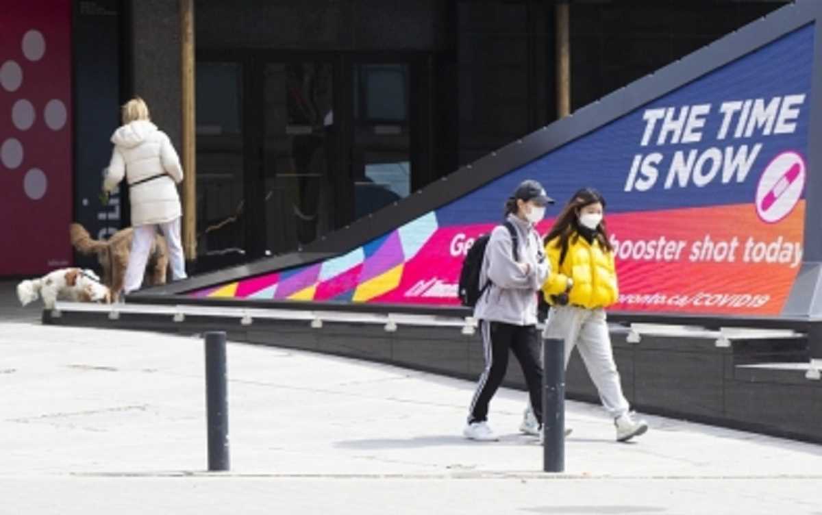 कनाडा में एक सप्ताह में कोविड के 28,596 नए मामले दर्ज