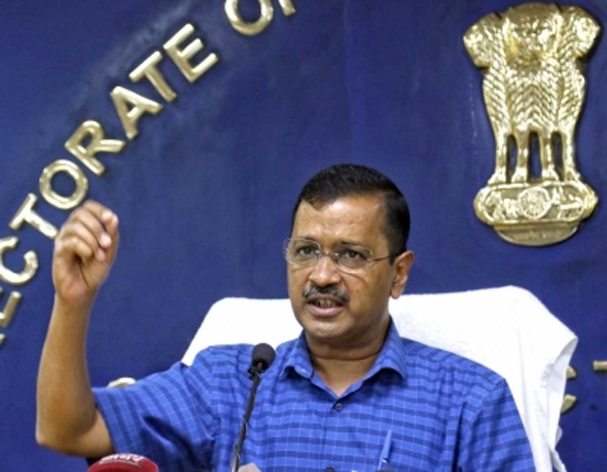 केंद्र सरकार ऑर्डिनेंस से सुप्रीम कोर्ट के आदेश को पलटने वाली है : केजरीवाल केंद्र सरकार ऑर्डिनेंस से सुप्रीम कोर्ट के आदेश को पलटने वाली है : केजरीवाल