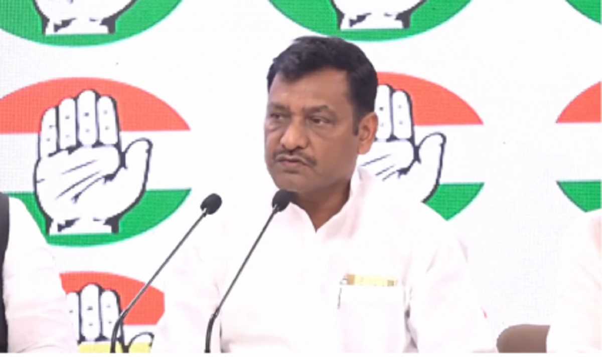 तमिलनाडु के पूर्व डीजीपी हुए कांग्रेस में शामिल तमिलनाडु के पूर्व डीजीपी हुए कांग्रेस में शामिल