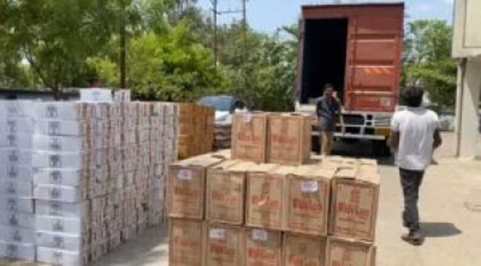 ड्राई स्टेट गुजरात में खुलेआम बह रही शराब, प्रतिबंध हटाने की मांग पकड़ रही जोर