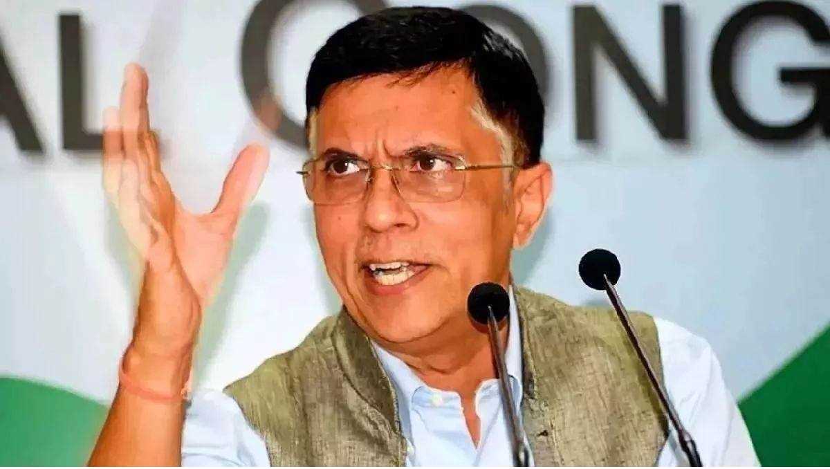 बांग्लादेश में हिंदुओं पर हिंसा के मुद्दे पर दबाव बनाए सरकार : पवन खेड़ा