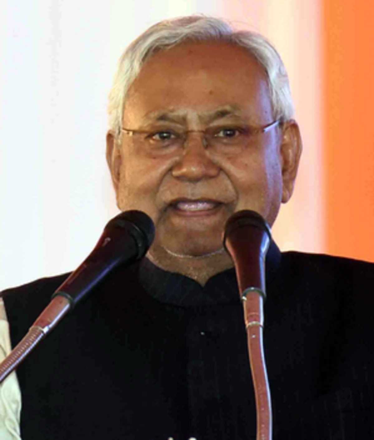 जहानाबाद भगदड़ : सीएम नीतीश कुमार ने मृतकों के परिजनों को 4-4 लाख रुपये देने का ऐलान किया जहानाबाद भगदड़ : सीएम नीतीश कुमार ने मृतकों के परिजनों को 4-4 लाख रुपये देने का ऐलान किया