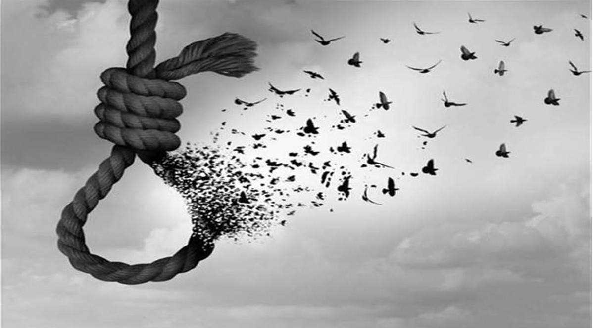 जॉब नहीं मिलने से निराश इंजीनियर ने दी जान:माता-पिता सुबह लौटे तो फंदे पर लटका मिला शव