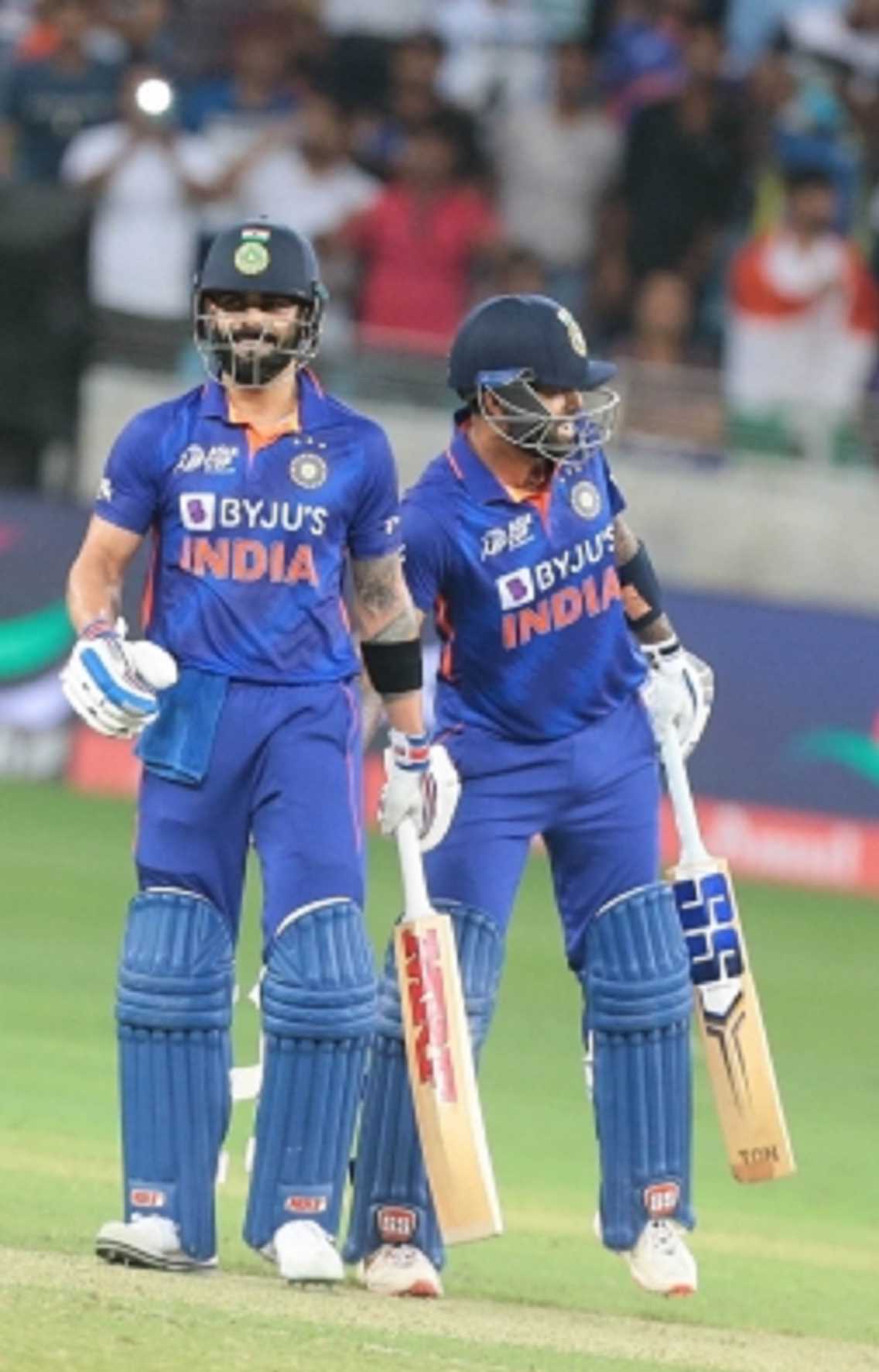 एशिया कप : कोहली ने सूर्यकुमार यादव की सराहना की एशिया कप : कोहली ने सूर्यकुमार यादव की सराहना की