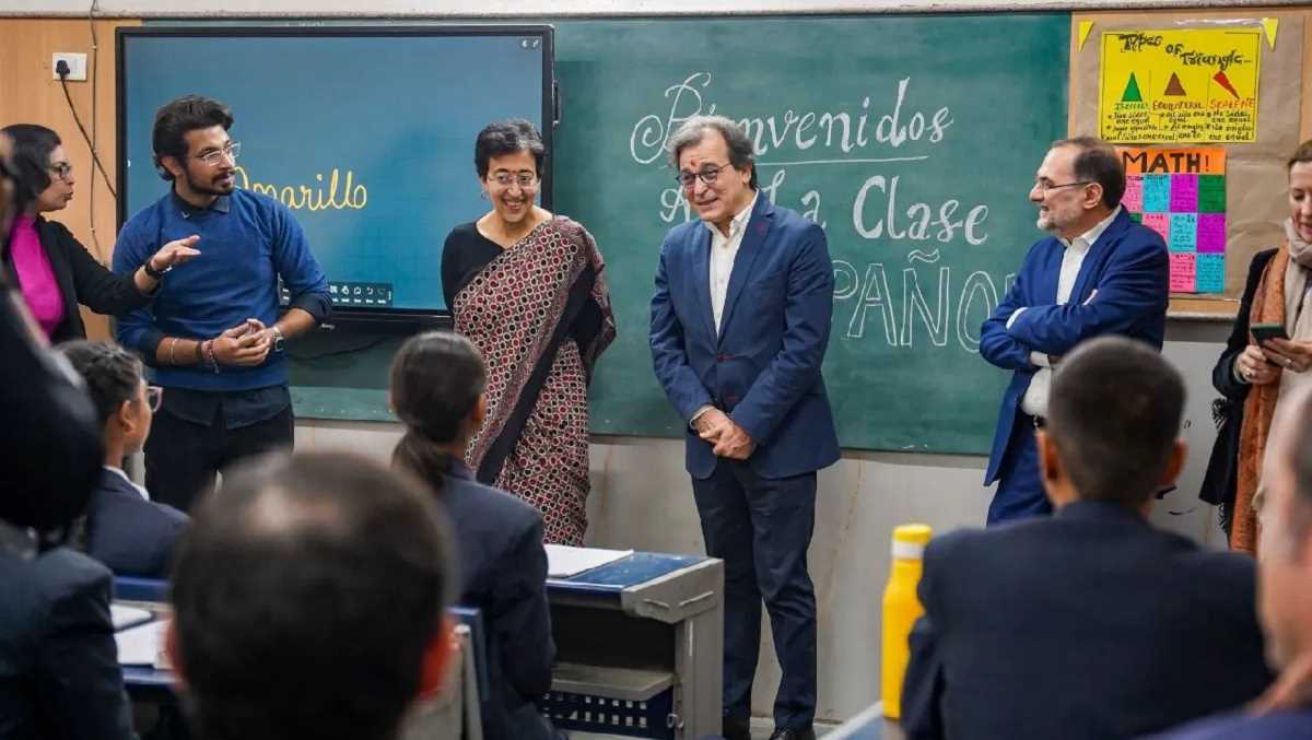 दिल्ली के सरकारी स्कूलों के छात्र सीख रहे हैं स्पेनिश