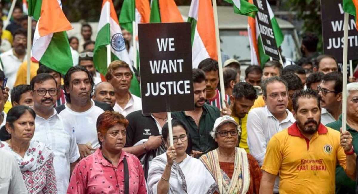 रेसलर्स के समर्थन में ममता बनर्जी ने कोलकाता में की रैली रेसलर्स के समर्थन में ममता बनर्जी ने कोलकाता में की रैली