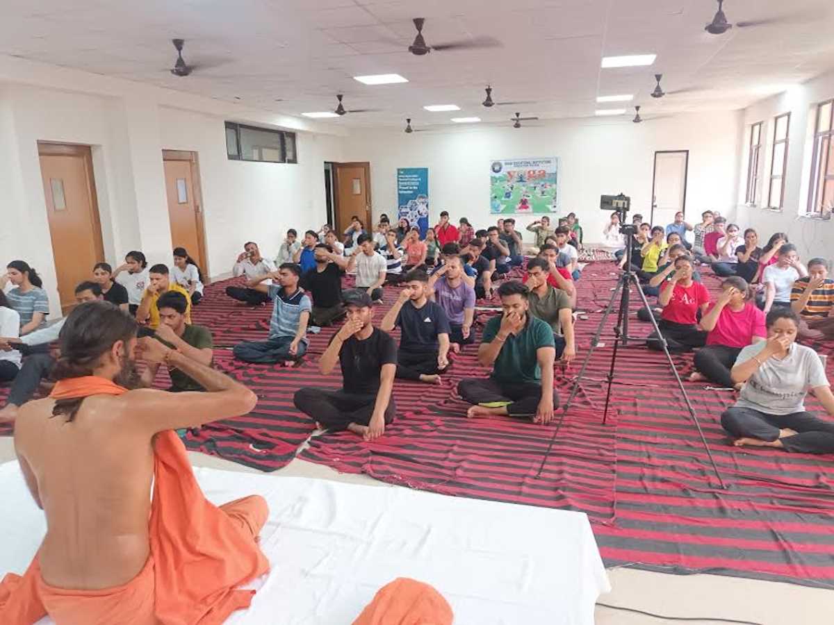 योग से सभी दुर्लभ बीमारियों का इलाज संभव