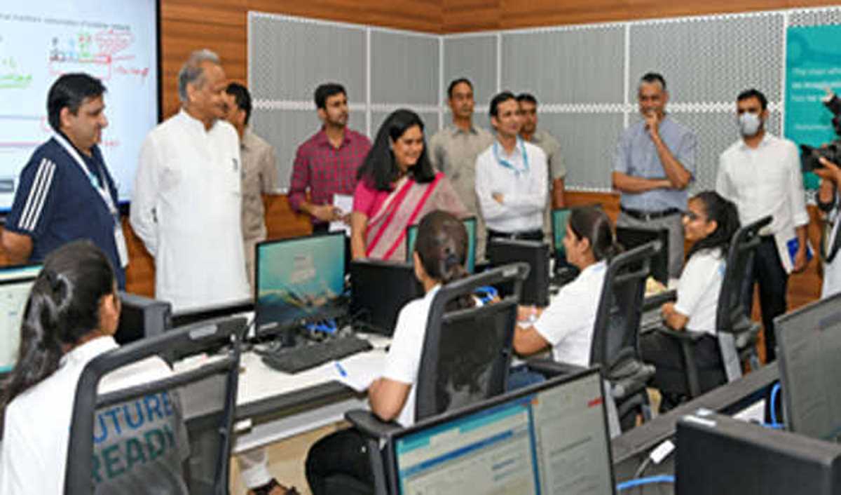 राजीव गांधी युवा मित्र राजस्थान को आगे ले जाने में निभाएंगे महत्वपूर्ण भूमिका : गहलोत