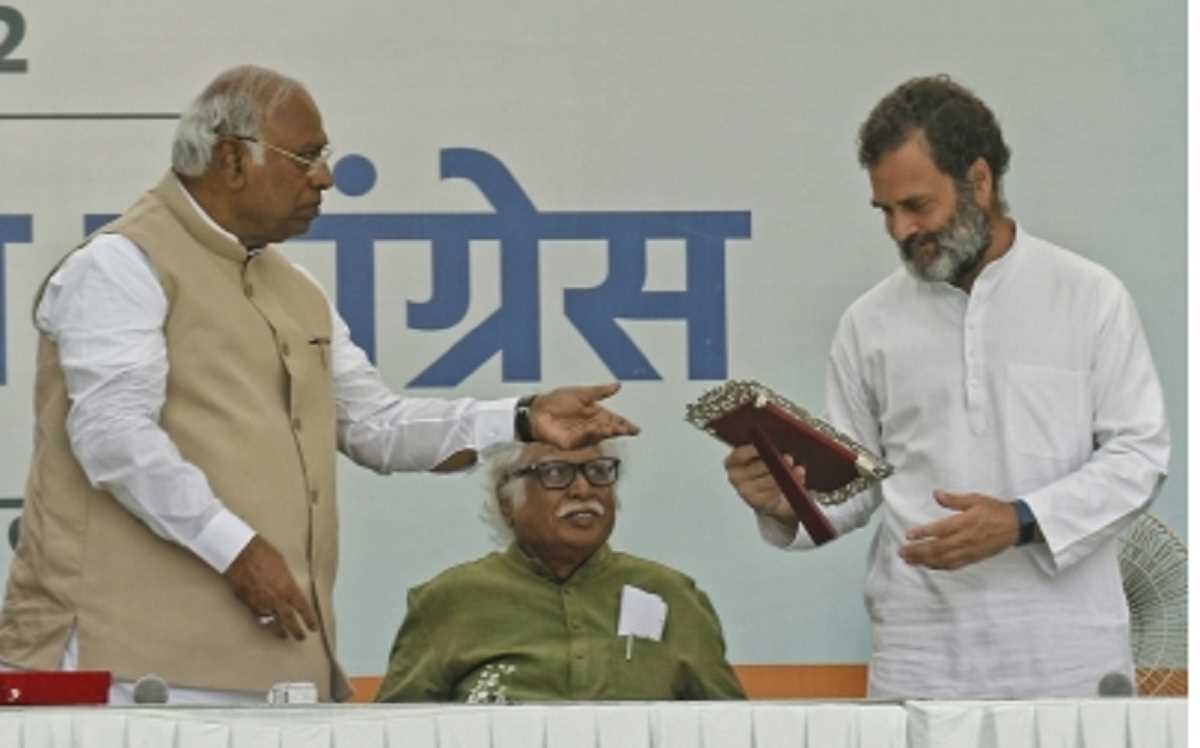 राहुल गांधी को जयचंद बताते हुए भाजपा ने खड़गे से की उन्हें निष्कासित करने की मांग