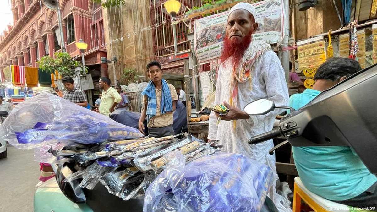 उत्तराखंड: पोस्टर लगाकर अल्पसंख्यक दुकानदारों को दुकान खाली करने की धमकी उत्तराखंड: पोस्टर लगाकर अल्पसंख्यक दुकानदारों को दुकान खाली करने की धमकी