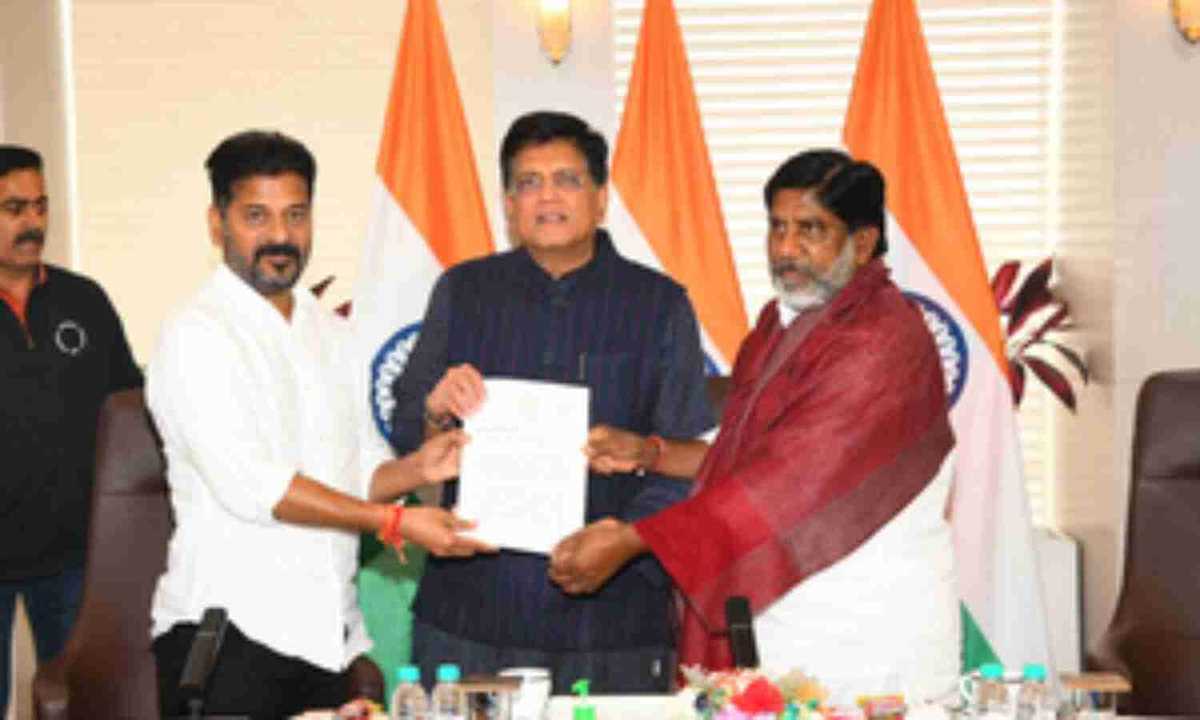 तेलंगाना के मुख्यमंत्री ने हैदराबाद-विजयवाड़ा औद्योगिक गलियारे के लिए मांगी मंजूरी