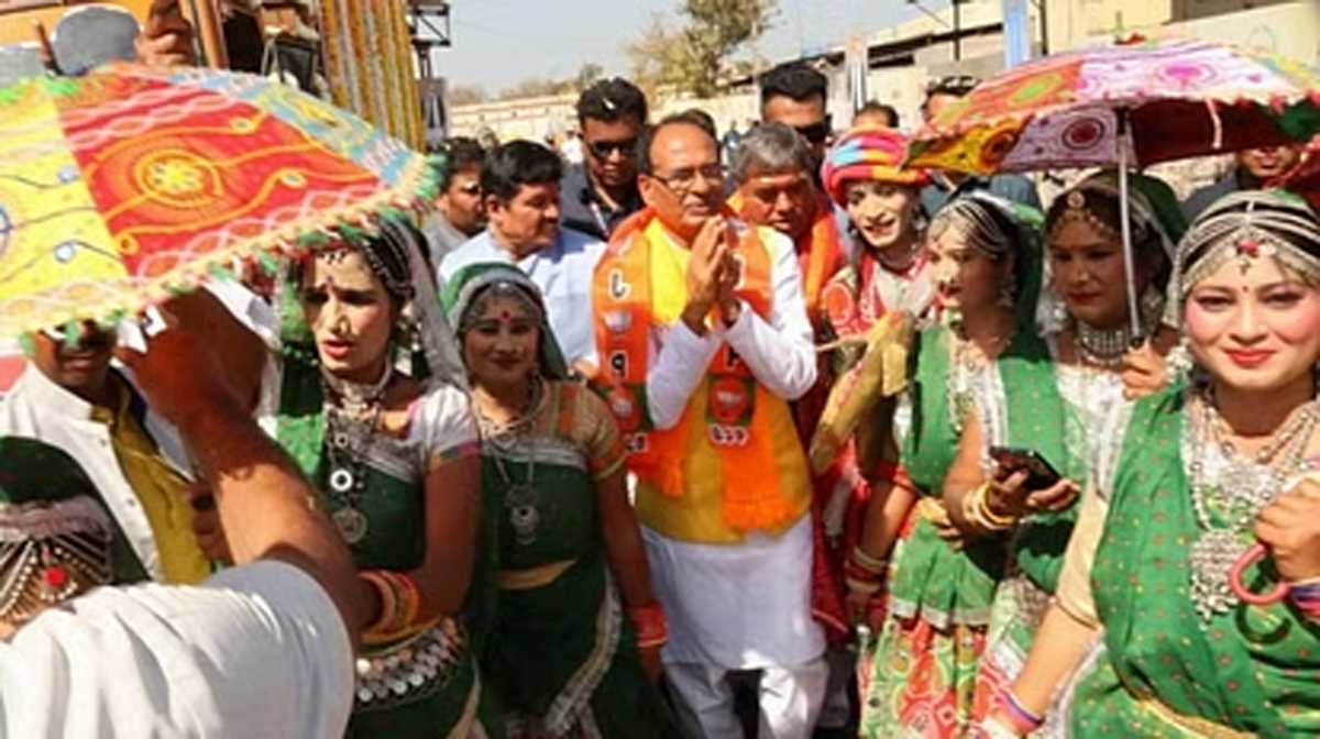 सरकारी स्कूल के बच्चों की अलग से बनायेंगे मेरिट लिस्ट : शिवराज