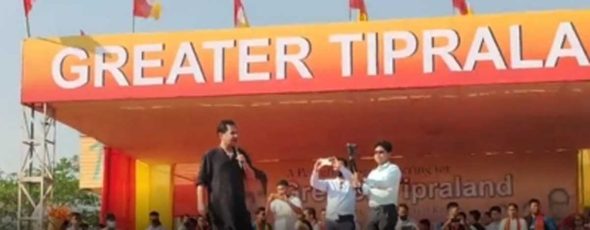 त्रिपुरा की राजनीति में जनजातीय पार्टी टीआईपीआरए बड़ी चुनौती बनकर उभरी