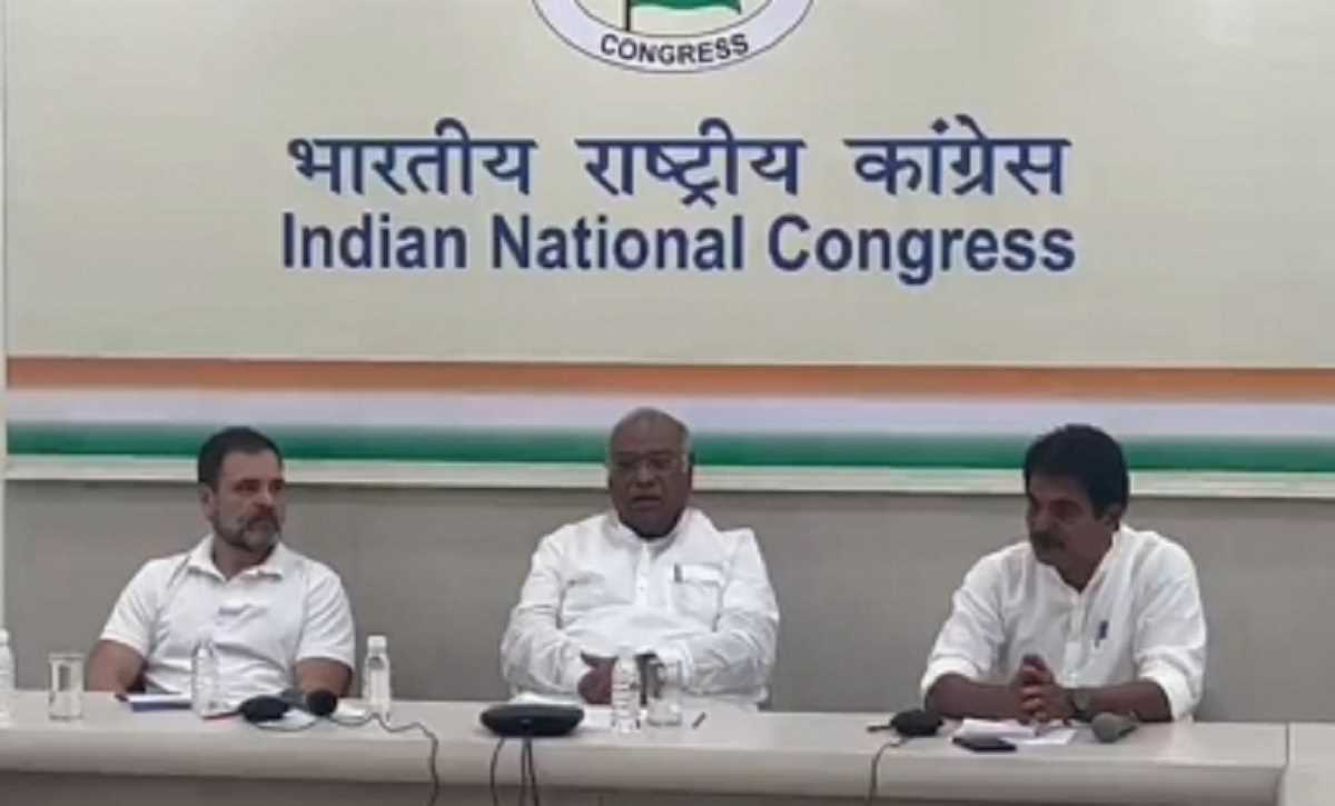 अध्यादेश के मुद्दे को लेकर आप को समर्थन देने पर जल्द होगा फैसला : कांग्रेस