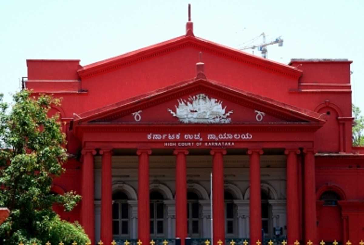 ‘मुस्लिमों के पर्सनल लॉ से ऊपर हैं पॉक्सो और आईपीसी’, कर्नाटक हाईकोर्ट का अहम फैसला ‘मुस्लिमों के पर्सनल लॉ से ऊपर हैं पॉक्सो और आईपीसी’, कर्नाटक हाईकोर्ट का अहम फैसला