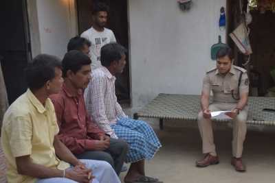 छत्तीसगढ़ में बदल रही पुलिस, घर-घर दे रही दस्तक