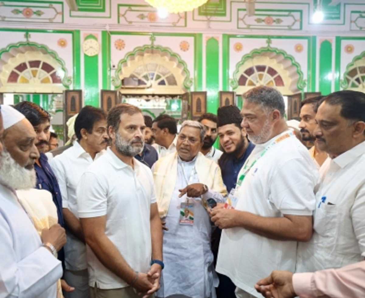 भारत जोड़ो यात्रा में शामिल हो सकती हैं सोनिया गांधी और प्रियंका गांधी वाड्रा भारत जोड़ो यात्रा में शामिल हो सकती हैं सोनिया गांधी और प्रियंका गांधी वाड्रा