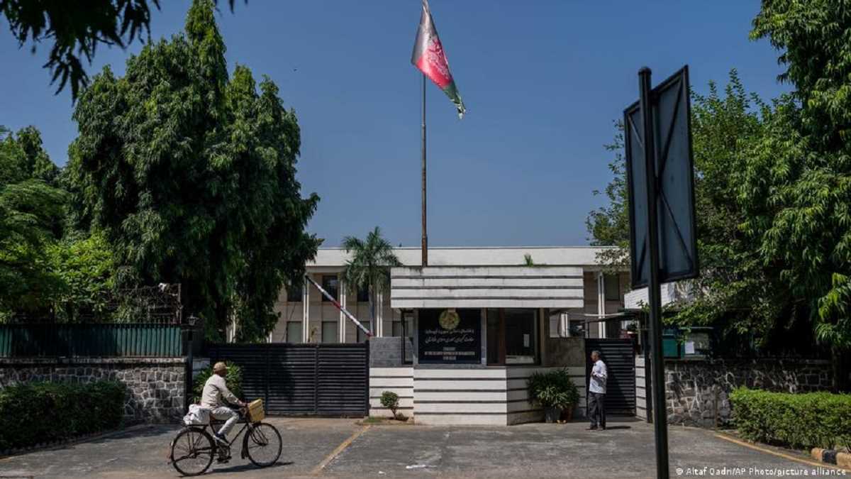 अफगानिस्तान ने बंद किया भारत में अपना दूतावास अफगानिस्तान ने बंद किया भारत में अपना दूतावास