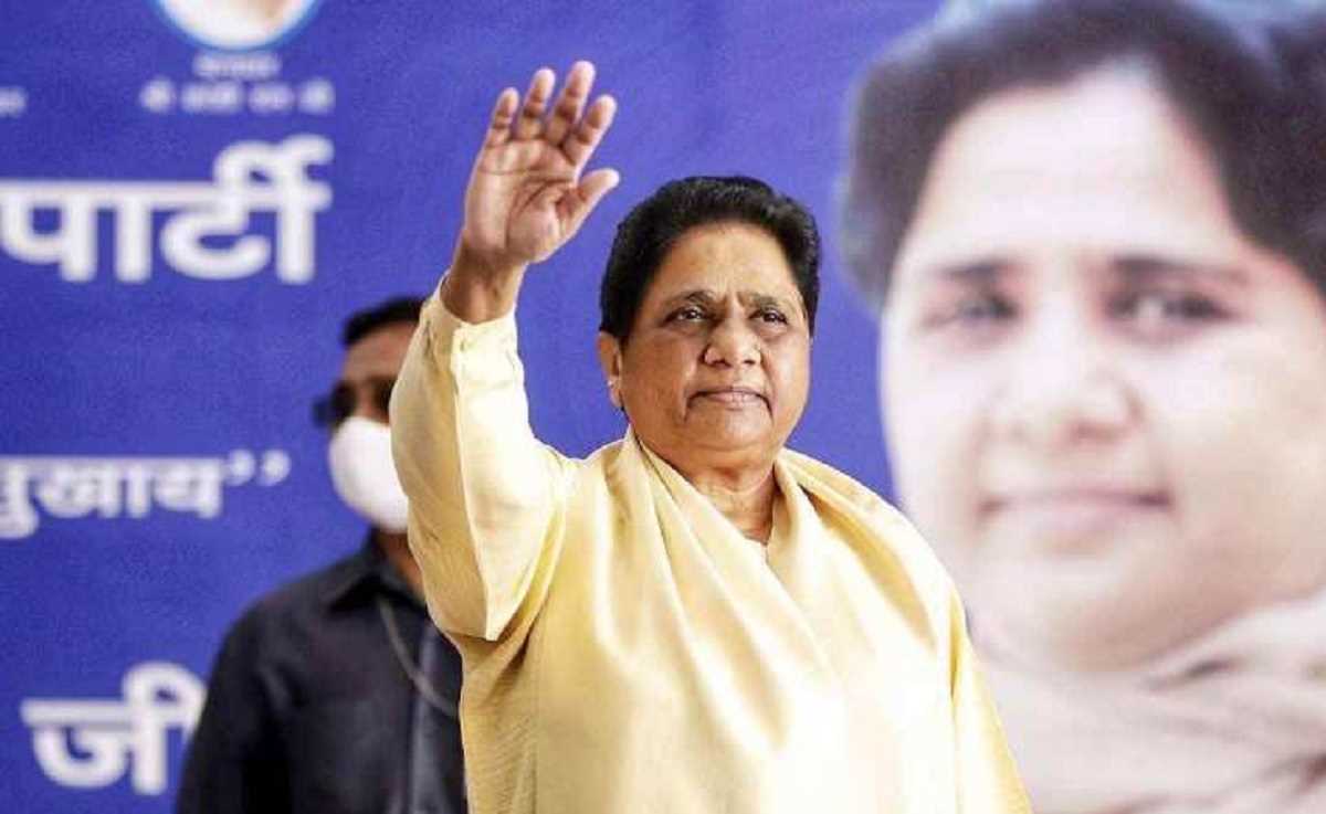 उपचुनाव : बसपा मिल्कीपुर चुनाव में नहीं लेंगी हिस्सा, अब भाजपा और सपा का होगा सीधा मुकाबला