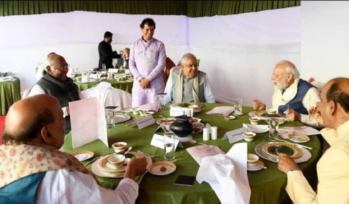 पीएम मोदी, सांसदों ने लिया बाजरा लंच का लुत्फ