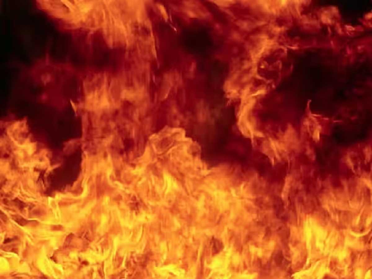 हैदराबाद में एक इमारत में आग लगने से छह लोगों की मौत