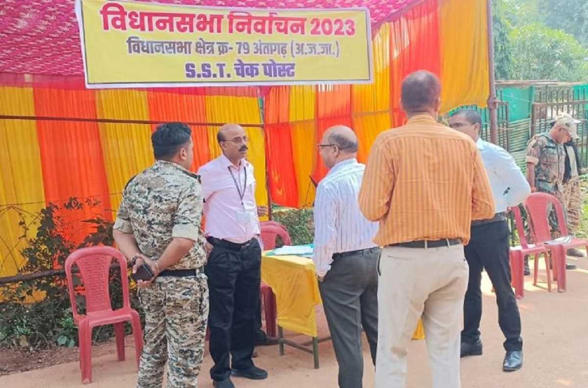 निरीक्षक के दौरान एसएसटी टीम के सोते हुए मिलने पर कार्रवाई के निर्देश निरीक्षक के दौरान एसएसटी टीम के सोते हुए मिलने पर कार्रवाई के निर्देश