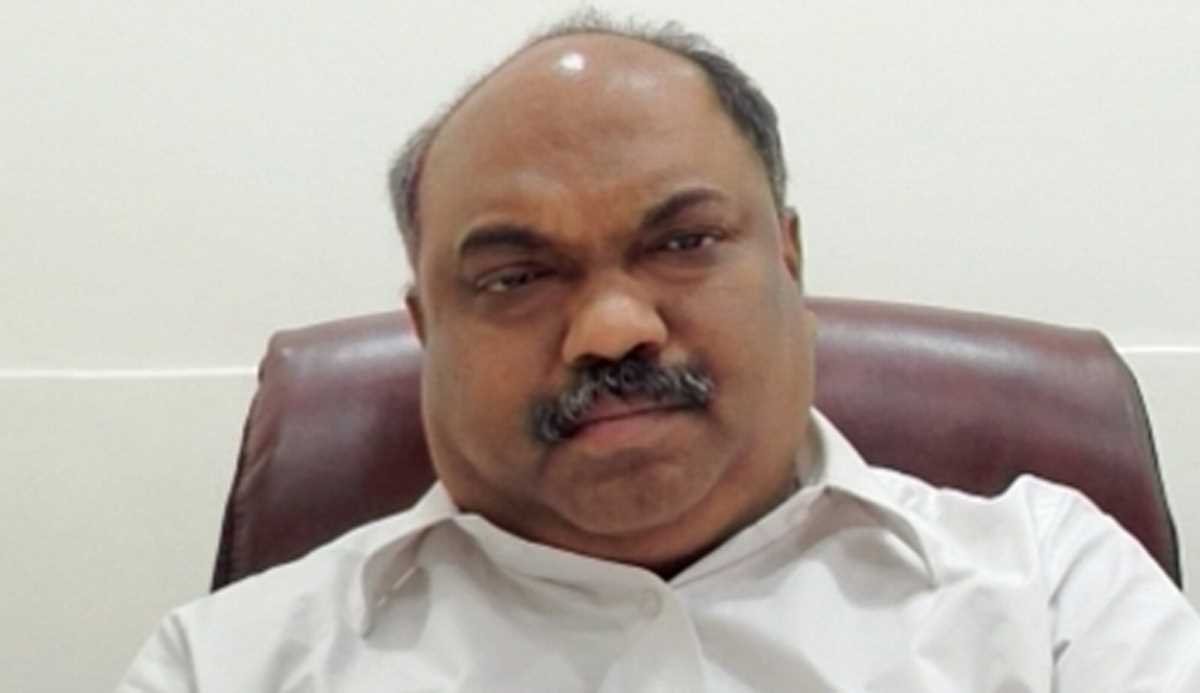 चुनाव आयोग को 2013-2018 में ठाकरे के शिवसेना प्रमुख चुने जाने की जानकारी थी : परब