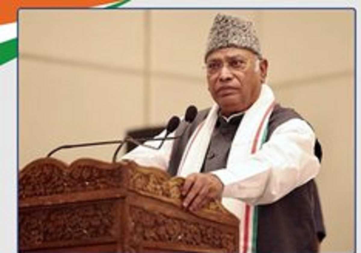 भाजपा अब जम्मू-कश्मीर में लोगों की आवाज नहीं दबा सकती : खरगे