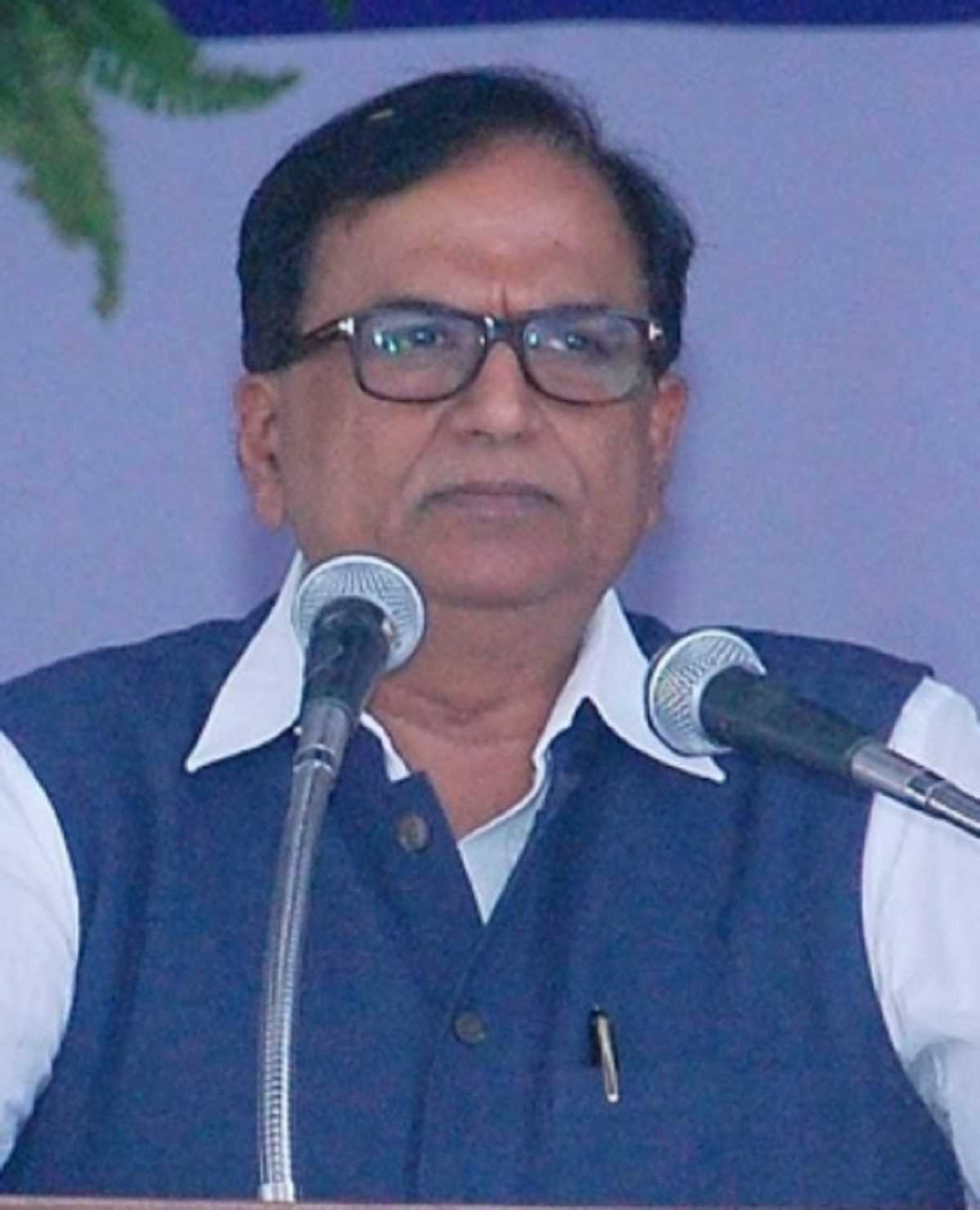 बसपा ने छोड़ा ब्राह्मणों का साथ,क्या बीएसपी में किनारे लगाए जा चुके हैं सतीश चंद्र मिश्रा?