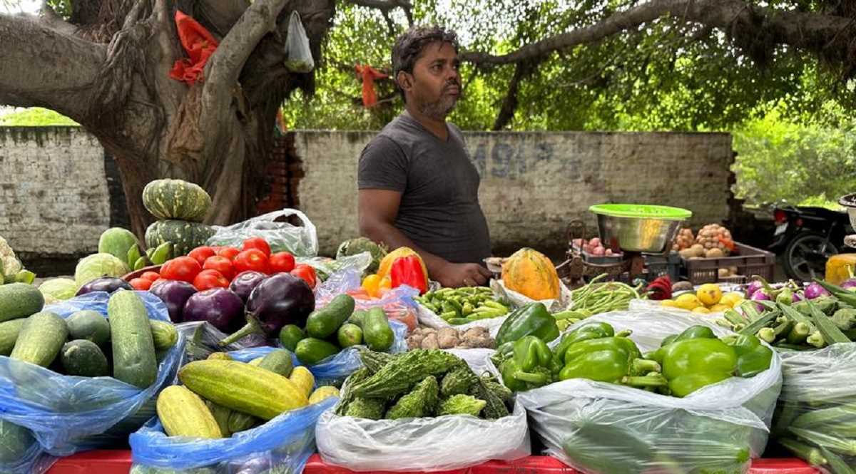 भारत में क्यों बढ़े रह सकते हैं खाने-पीने की चीजों के दाम भारत में क्यों बढ़े रह सकते हैं खाने-पीने की चीजों के दाम