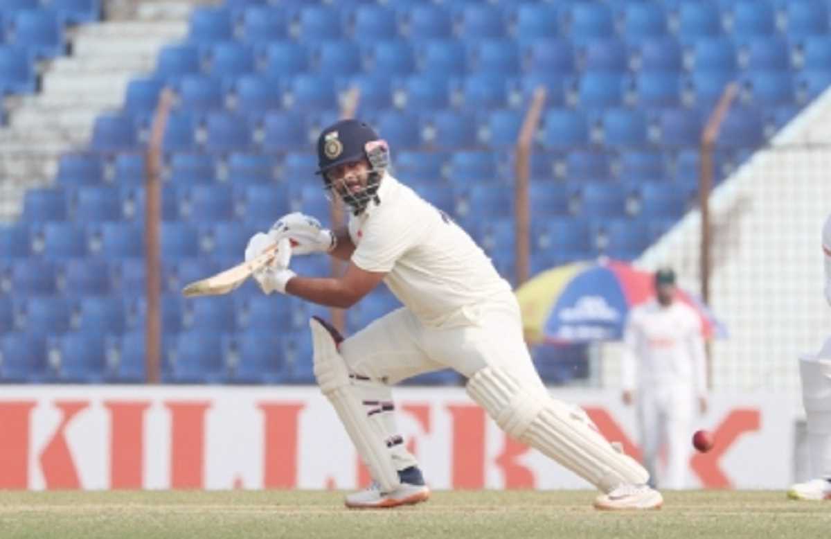 टेस्ट में सबसे तेज 50 छक्के पूरे करने में भारतीयों में दूसरे नंबर पर पहुंचे ऋषभ पंत