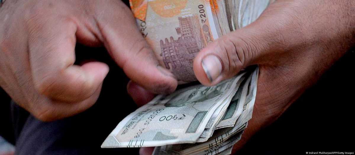 रिपोर्ट  :74 फीसदी भारतीय अपनी व्यक्तिगत वित्तीय स्थिति को लेकर चिंतित